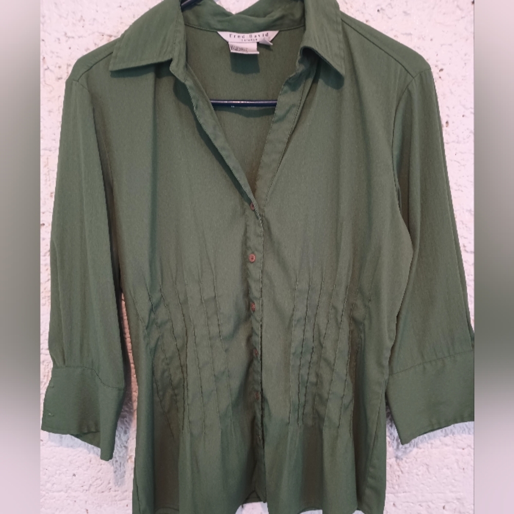 4/$20 Fred David Button Down Shirt